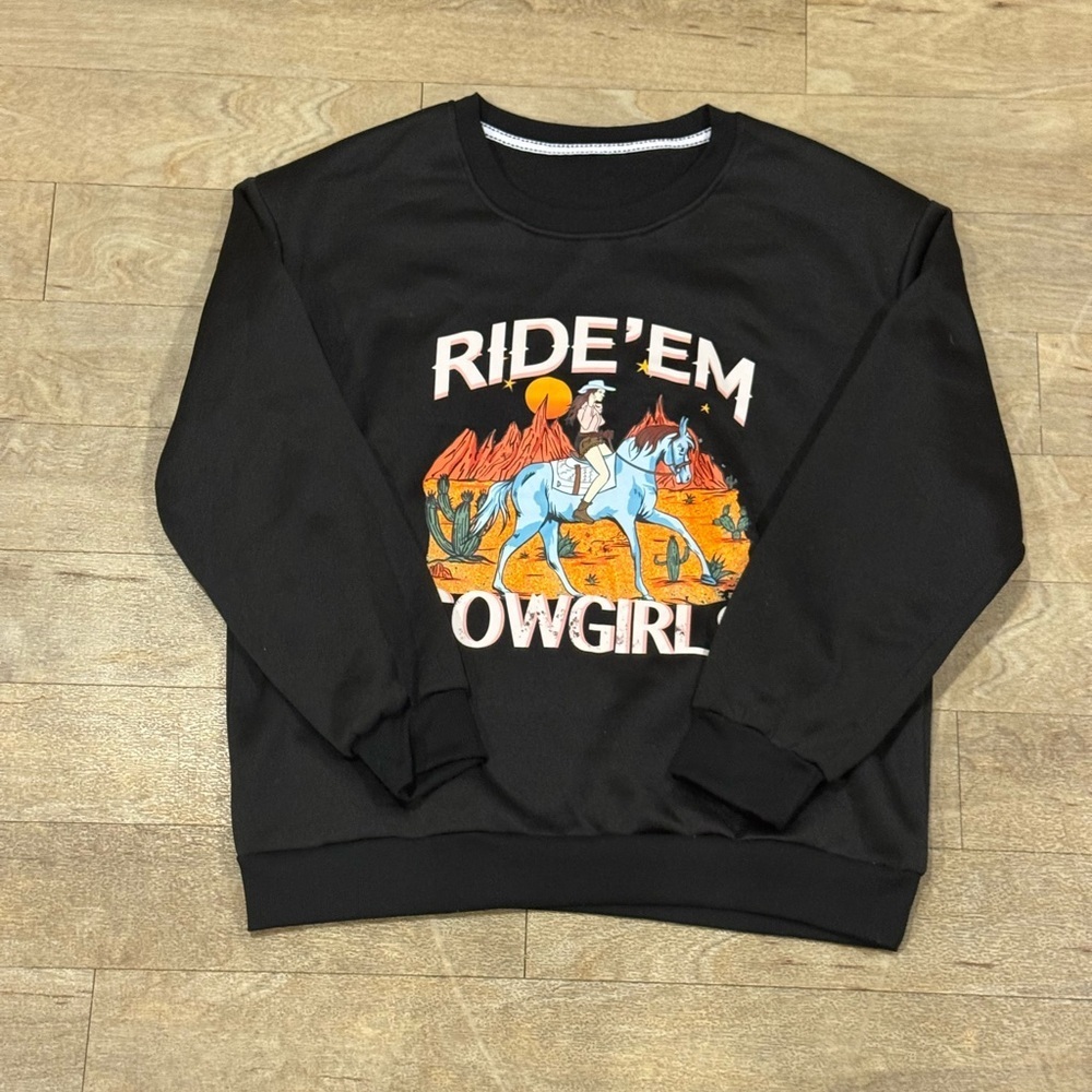 NWOT Western Crewneck Graphic Size Small